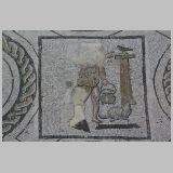 1568 ostia - regio i - insula iv - casa di bacco fanciullo (i,iv,3) - mosaik im hof - detail mitte oben re - 2016.jpg